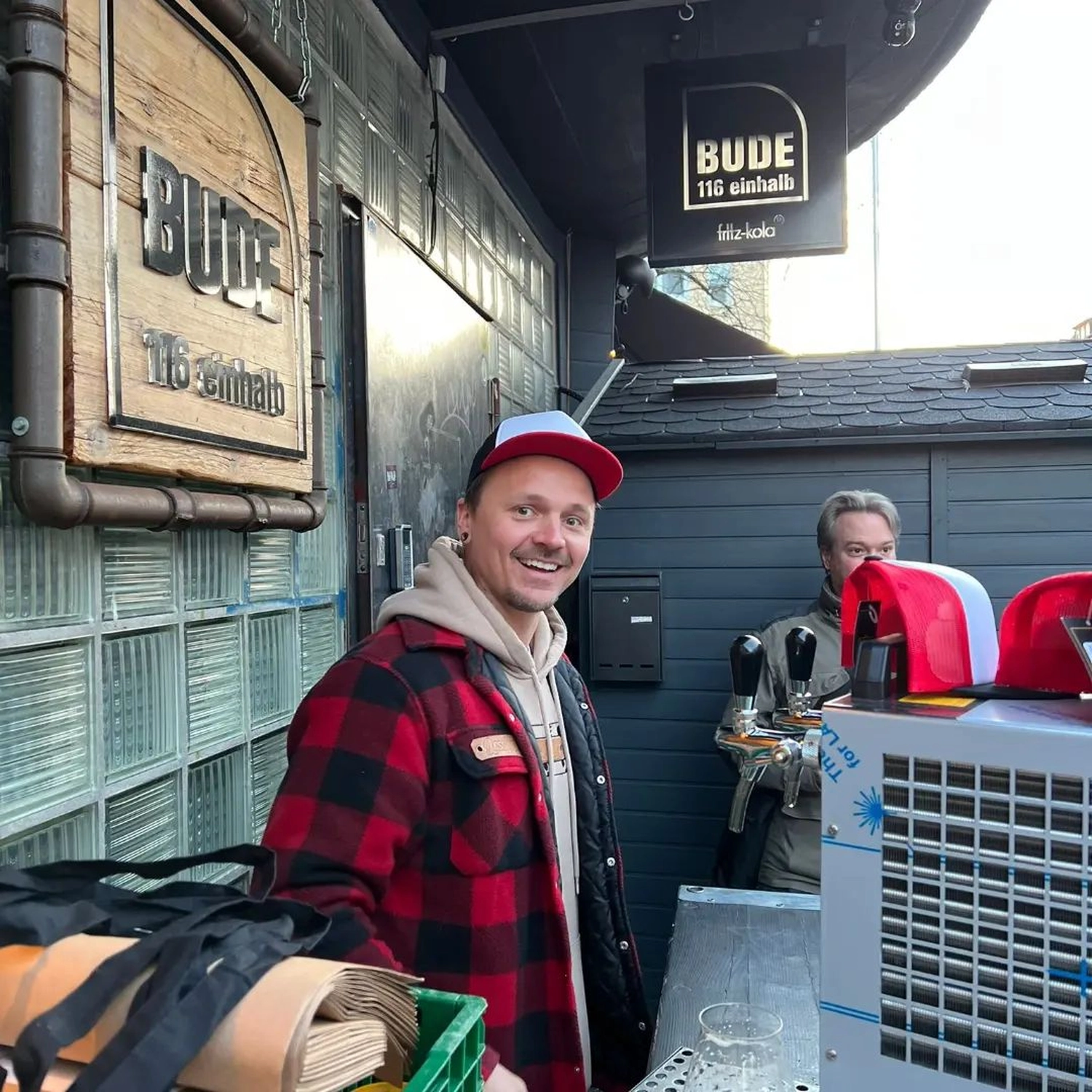 Lessigs Brauwerkstatt GmbH - Menschen im Bierladen